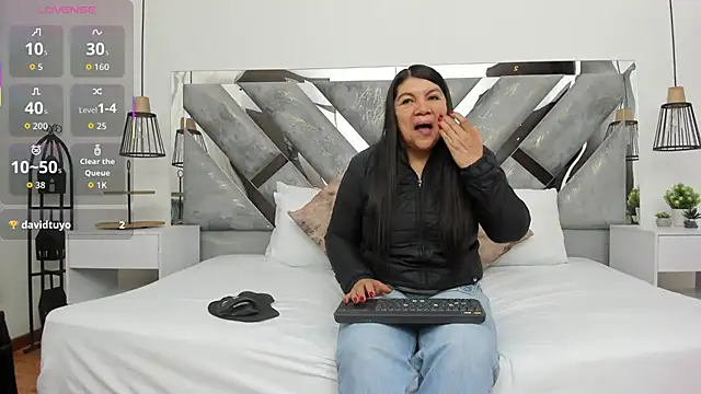 Snapshot of hotmature1 chatting on September 27, 10:31 am hotmature1 online show from September 27, 10:31 am