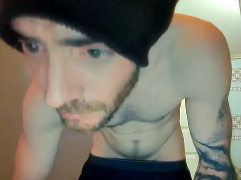 Snapshot of Huntzg23 chatting on November 22, 2:38 pm Huntzg23 online show from November 22, 2:38 pm