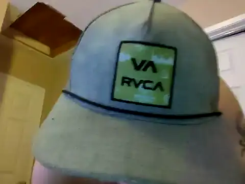 Snapshot of Huntzg23 chatting on November 24, 10:59 am Huntzg23 online show from November 24, 10:59 am