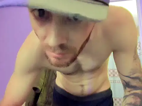 Snapshot of Huntzg23 chatting on November 30, 11:36 am Huntzg23 online show from November 30, 11:36 am