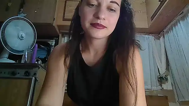 Snapshot of Eleni_Pappa chatting on August 3, 9:07 pm Eleni Pappa online show from August 3, 9:07 pm