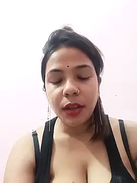 Snapshot of Hot-shot99 chatting on February 3, 9:29 pm Hot-shot99 online show from February 3, 9:29 pm