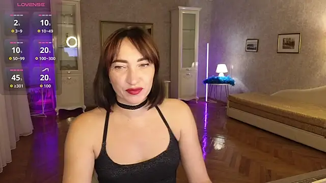 Snapshot of AnneHaddaway chatting on October 5, 7:56 pm AnneHaddaway online show from October 5, 7:56 pm