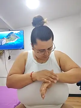 Miss balloonsmila online show from September 21, 4:25 am