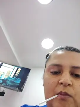 Miss balloonsmila online show from December 4, 7:00 pm