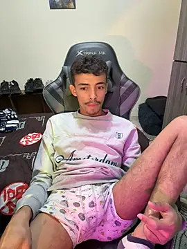 twink latino5 online show from October 14, 2:01 am