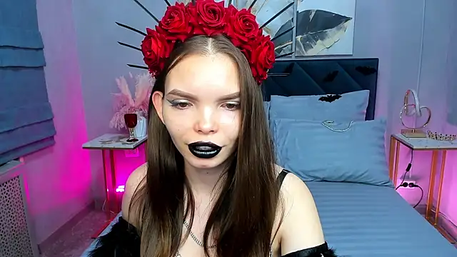 Curvy Dynamite  online show from October 31, 1:06 am