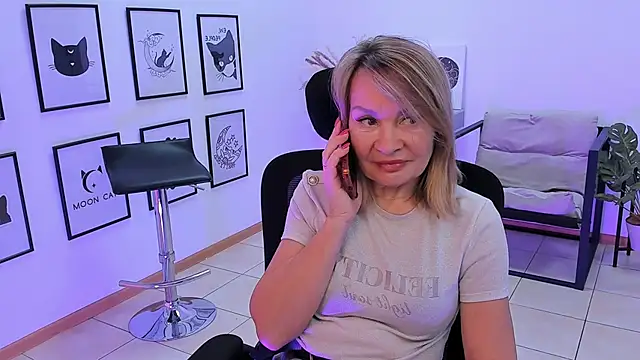 RosalindaFortuna online show from February 21, 11:33 am