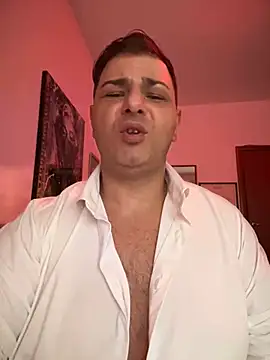 Snapshot of SecretlyDD chatting on February 12, 11:07 am SecretlyDD online show from February 12, 11:07 am