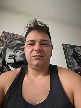 Snapshot of SecretlyDD chatting on February 18, 8:49 am SecretlyDD online show from February 18, 8:49 am