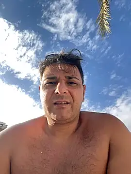 Snapshot of SecretlyDD chatting on February 26, 2:46 pm SecretlyDD online show from February 26, 2:46 pm