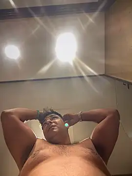 Snapshot of SecretlyDD chatting on February 28, 5:59 pm SecretlyDD online show from February 28, 5:59 pm