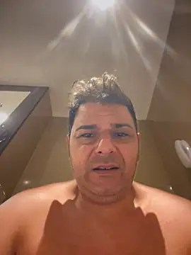 Snapshot of SecretlyDD chatting on March 3, 2:47 am SecretlyDD online show from March 3, 2:47 am