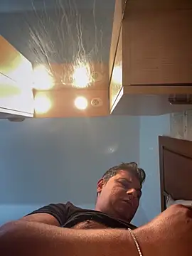 Snapshot of SecretlyDD chatting on March 16, 5:36 am SecretlyDD online show from March 16, 5:36 am