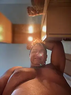 Snapshot of SecretlyDD chatting on March 22, 10:17 am SecretlyDD online show from March 22, 10:17 am