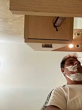 Snapshot of SecretlyDD chatting on October 1, 7:36 am SecretlyDD online show from October 1, 7:36 am