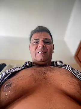 Snapshot of SecretlyDD chatting on October 28, 9:02 am SecretlyDD online show from October 28, 9:02 am