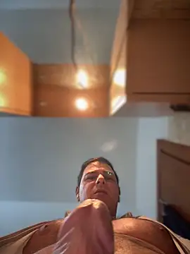 Snapshot of SecretlyDD chatting on December 1, 8:08 am SecretlyDD online show from December 1, 8:08 am