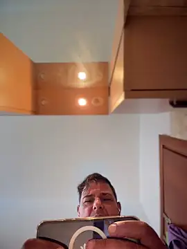 SecretlyDD online show from March 26, 10:32 am