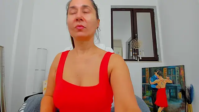 Snapshot of Julya_Anna chatting on November 5, 5:07 am Julya Anna online show from November 5, 5:07 am