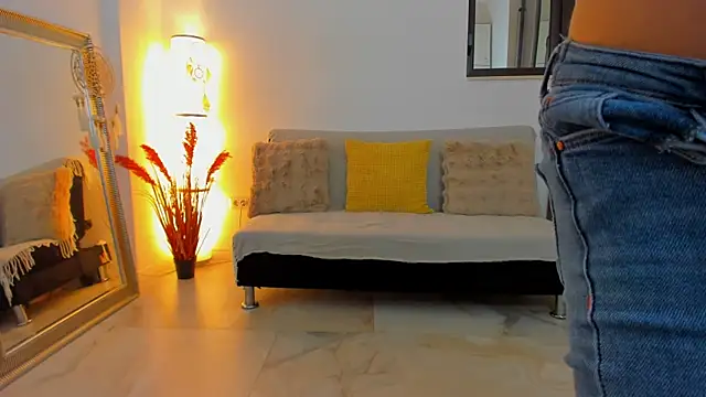 Julya Anna online show from April 11, 7:45 am