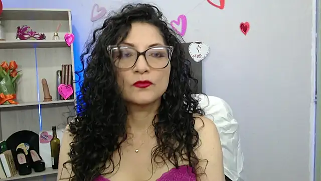 Snapshot of arianna_ros3 chatting on February 25, 5:47 pm arianna ros3 online show from February 25, 5:47 pm