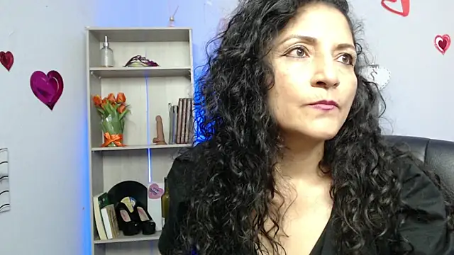 Snapshot of arianna_ros3 chatting on February 28, 6:41 pm arianna ros3 online show from February 28, 6:41 pm