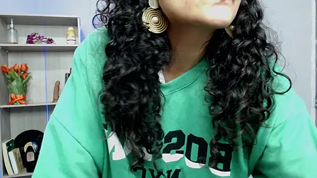 Snapshot of arianna_ros3 chatting on March 7, 9:17 pm arianna ros3 online show from March 7, 9:17 pm