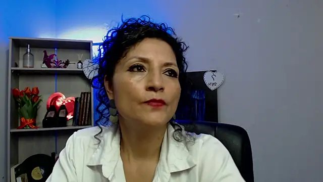 Snapshot of arianna_ros3 chatting on March 15, 5:15 pm arianna ros3 online show from March 15, 5:15 pm