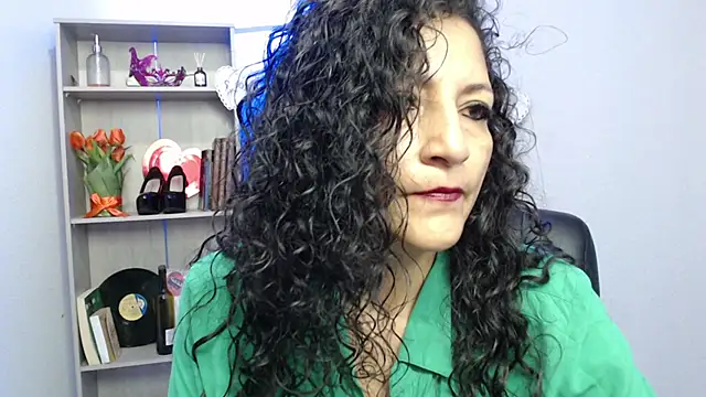 Snapshot of arianna_ros3 chatting on March 17, 1:50 pm arianna ros3 online show from March 17, 1:50 pm