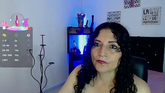 Snapshot of arianna_ros3 chatting on September 14, 2:38 pm arianna ros3 online show from September 14, 2:38 pm