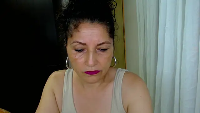 arianna ros3 online show from April 21, 11:51 pm