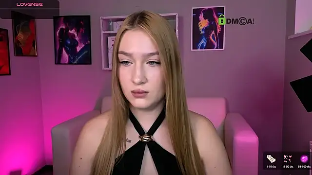 playful sophie online show from December 18, 8:04 pm