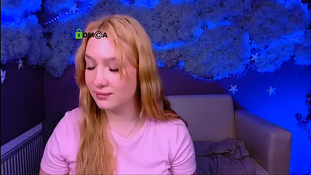 playful sophie online show from April 21, 2:51 am