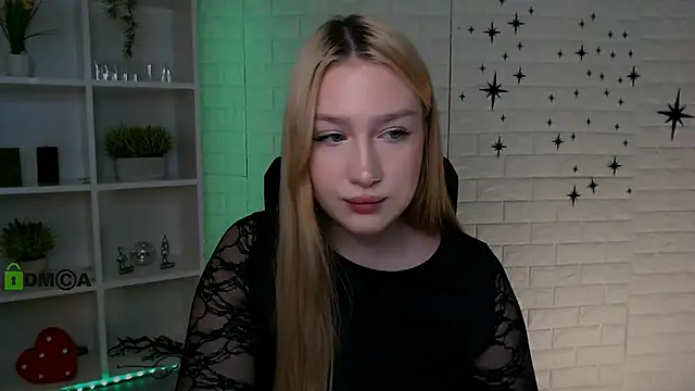 playful sophie online show from May 27, 7:33 pm