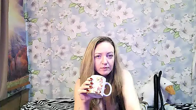 KattyLuuu online show from October 5, 9:40 am