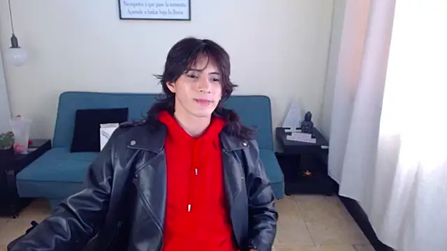 Snapshot of andreey50 chatting on December 24, 8:05 pm andreey50 online show from December 24, 8:05 pm