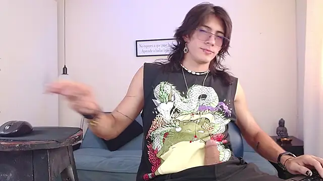 Snapshot of andreey50 chatting on January 17, 8:22 pm andreey50 online show from January 17, 8:22 pm