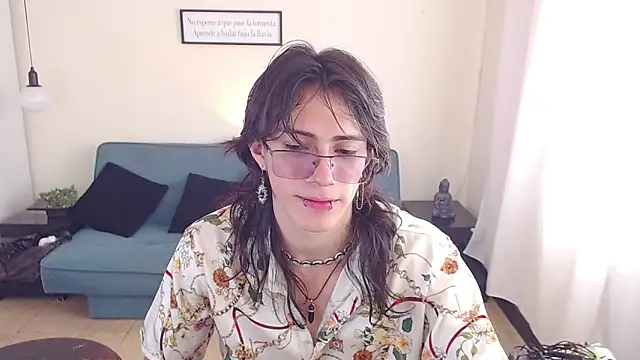 Snapshot of andreey50 chatting on January 25, 6:24 pm andreey50 online show from January 25, 6:24 pm