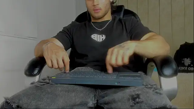 jeicob gagnon online show from January 13, 9:31 pm