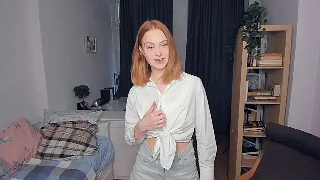 HarrmonSarah online show from December 22, 8:49 am