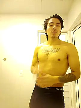 Snapshot of GIOOOO568 chatting on April 5, 1:25 am GIOOOO568 online show from April 5, 1:25 am