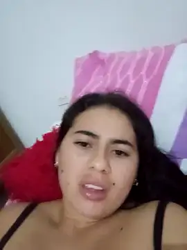 Snapshot of sweetfantacies18 chatting on October 22, 5:30 am sweetfantacies18 online show from October 22, 5:30 am