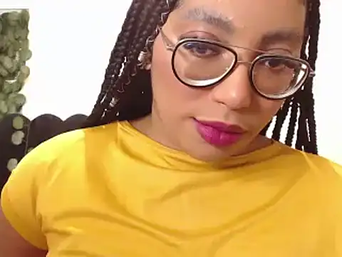 AmyBriiggs online show from November 4, 4:00 am