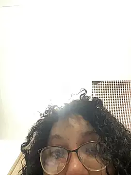 Snapshot of AmyBriiggs chatting on July 5, 9:22 pm AmyBriiggs online show from July 5, 9:22 pm
