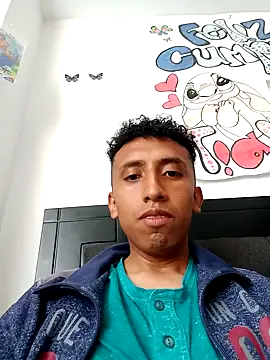 Snapshot of Alex-col chatting on December 23, 8:03 pm Alex-col online show from December 23, 8:03 pm