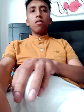 Snapshot of Alex-col chatting on January 20, 9:11 pm Alex-col online show from January 20, 9:11 pm