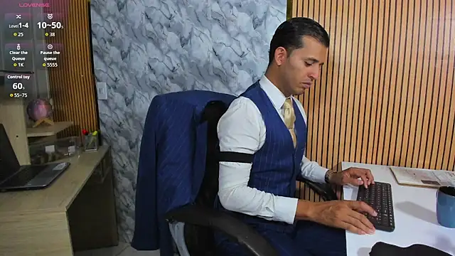 Hideintheoffice online show from April 7, 3:29 am