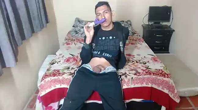 Snapshot of chayanne_odisea chatting on January 29, 12:02 pm chayanne odisea online show from January 29, 12:02 pm