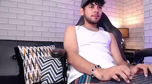 Samir bear online show from February 18, 12:28 pm